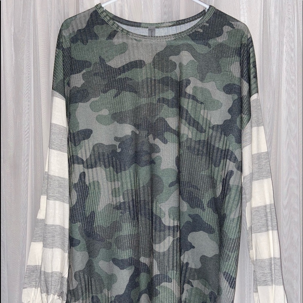 NWOT HONEYME CAMO